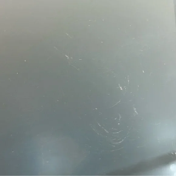 Apple 7th Generation iPad Pro 13” 256GB A2926 - Picture 6 of 16